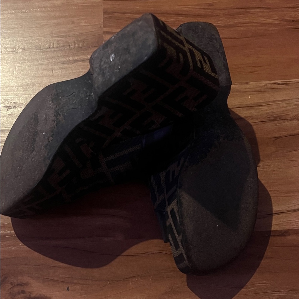 Fendi Black and Brown Leather Slides - Picture 3 of 7